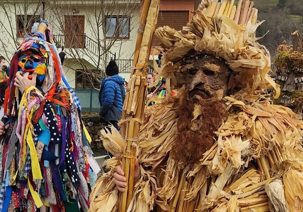 Taller para edades de 6 a 12 años: «Enmascarados»