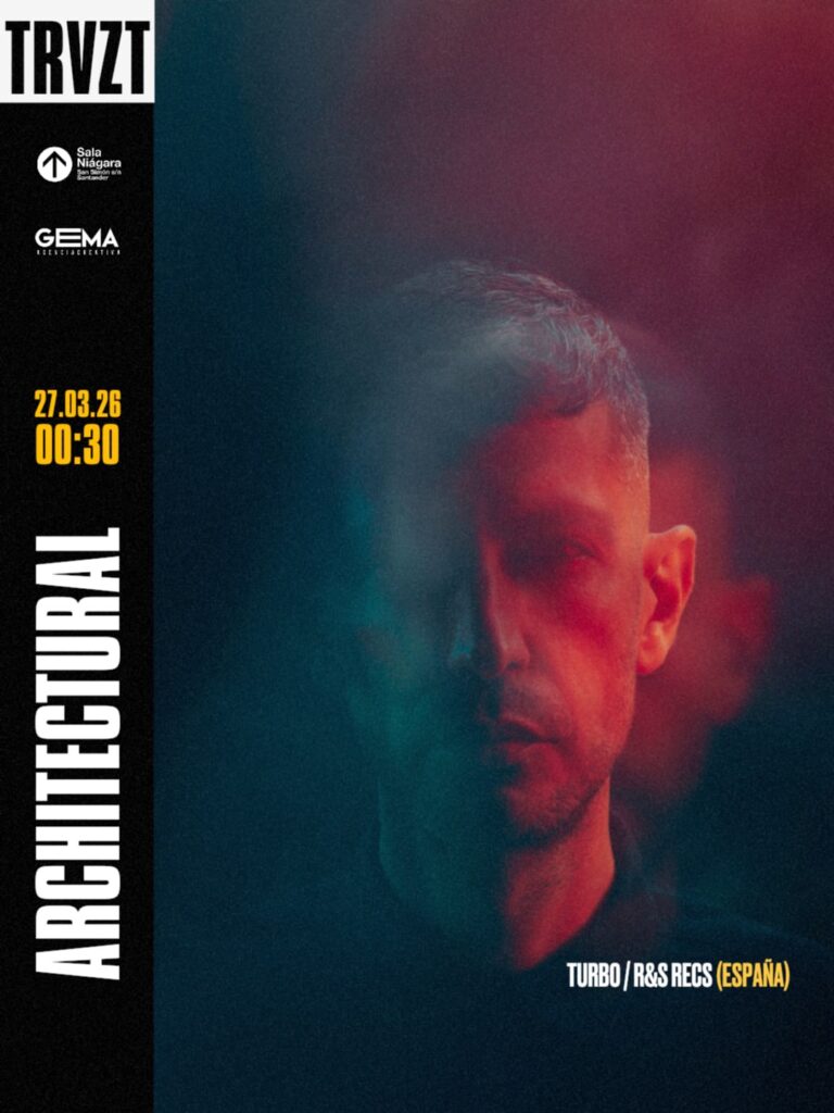 Fiesta con _architectural_ y dj_mangles en Sala Niágara, Santander