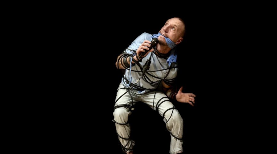 Décalage: Monólogo de Javier Cuesta en Escena Miriñaque