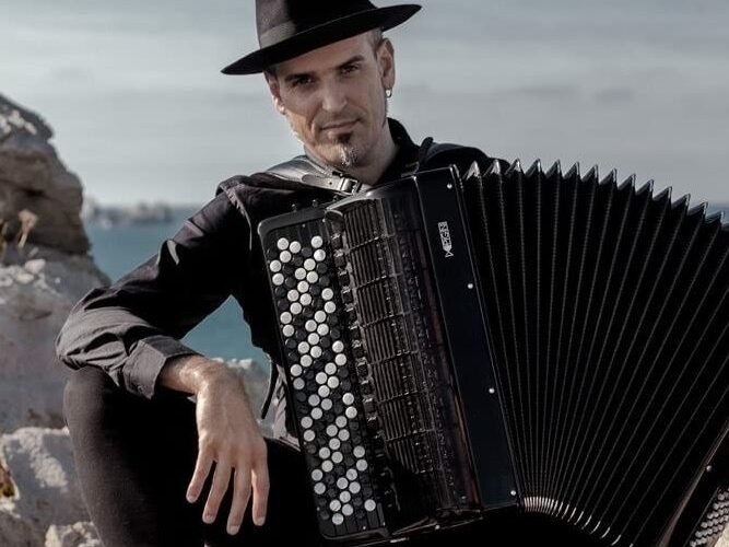 Concierto de Gorka Hermosa en Santander: Los Veranos de UNATE