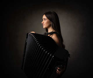 Recital de acordeón de Marta Cubas en Fundación Caja Cantabria