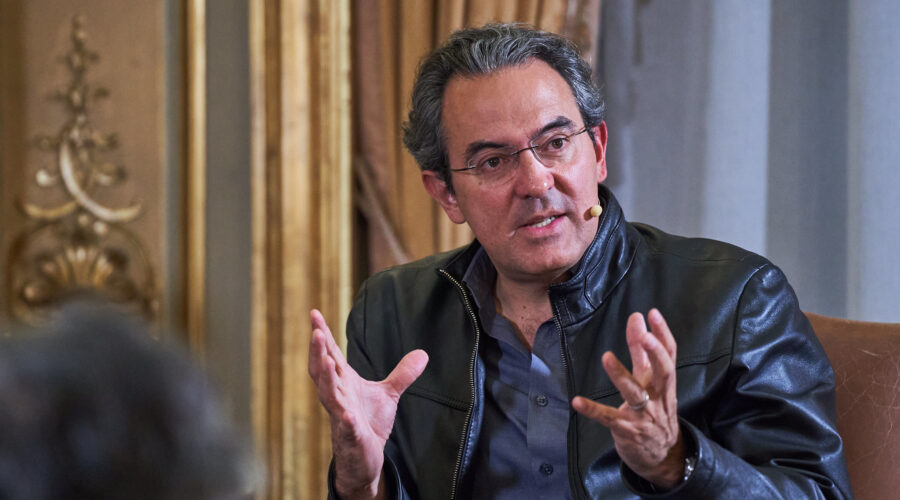 Felisa 26: Juan Gabriel Vásquez y programa infantil en Santander