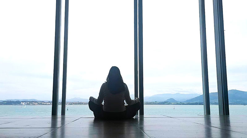 Yoga, arte y mar en el Centro Botín