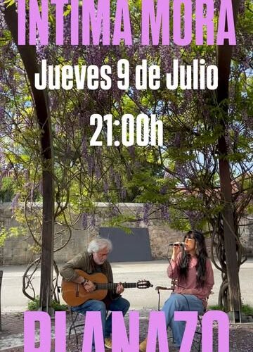 Íntima Mora en directo en Planazo, Arnuero
