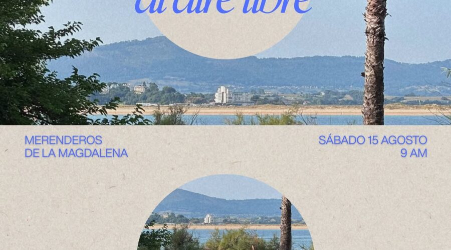 Clase de yoga al aire libre en Merenderos de la Magdalena, Santander
