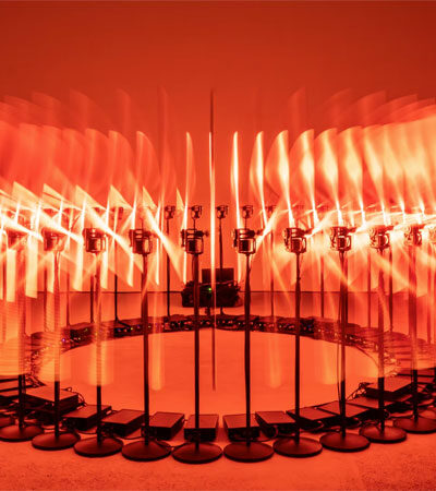 Flux: luz cinética de Collectif Scale en el Centro Botín