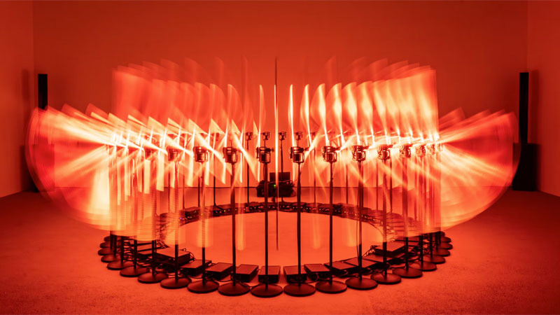 Flux: luz cinética de Collectif Scale en el Centro Botín
