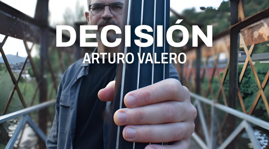 Arturo Valero presenta Decisión en Bar Rvbicón
