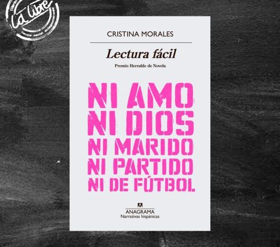 Cristina Morales firma ejemplares de «Lectura fácil» y fanzines