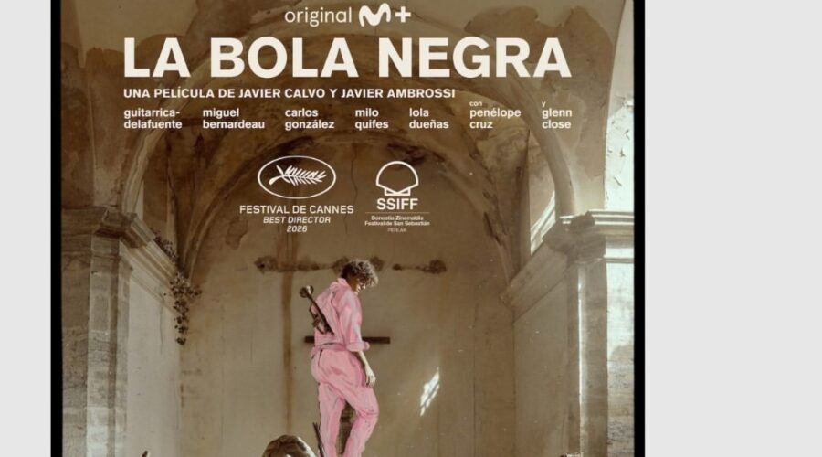 La Bola Negra en el Teatro Municipal de Los Corrales de Buelna